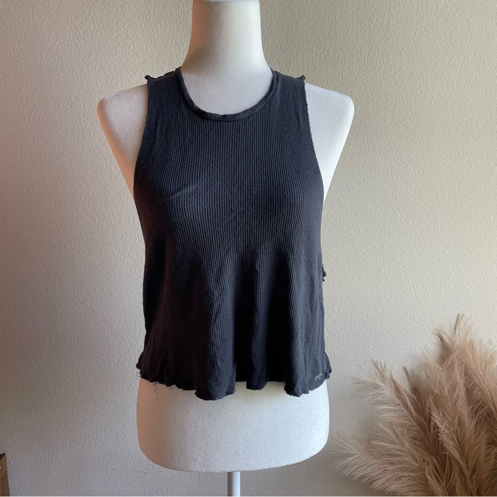 Alo yoga muscle tank in dark grey size medium